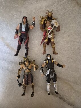 McFarlane Toys Mortal Kombat 11
Lot of 4 Poseable Action Figures w weapons Loose